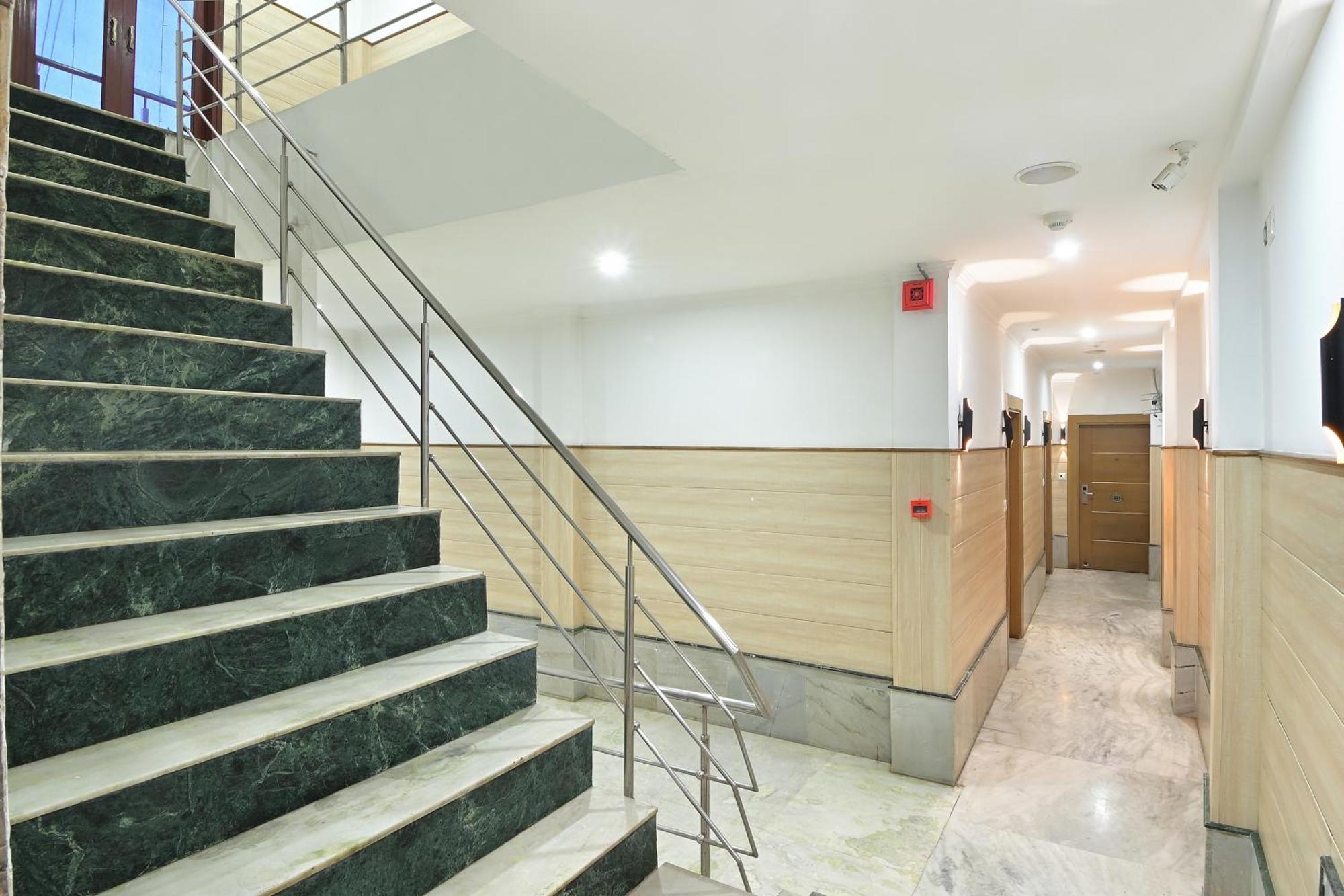 Hotel Hari Piorko Grand - 2 Min From New Delhi Railway Station Exterior foto