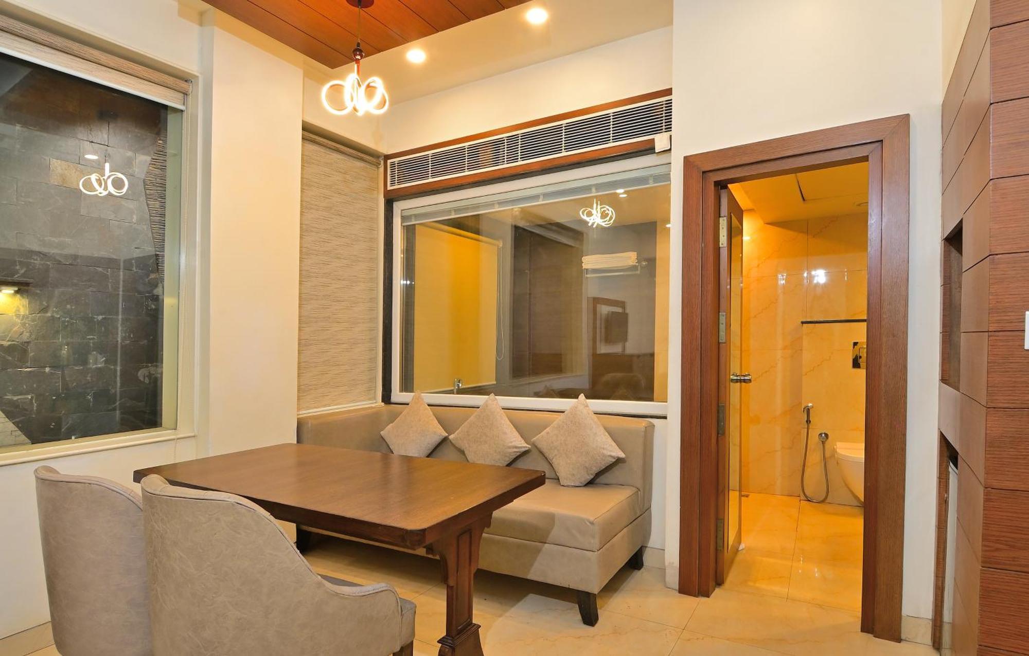 Hotel Hari Piorko Grand - 2 Min From New Delhi Railway Station Exterior foto