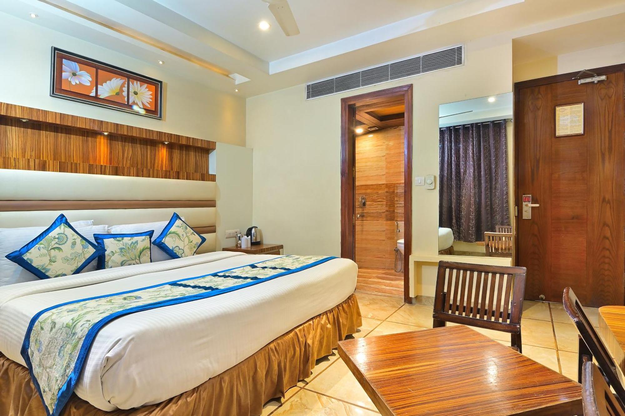 Hotel Hari Piorko Grand - 2 Min From New Delhi Railway Station Exterior foto