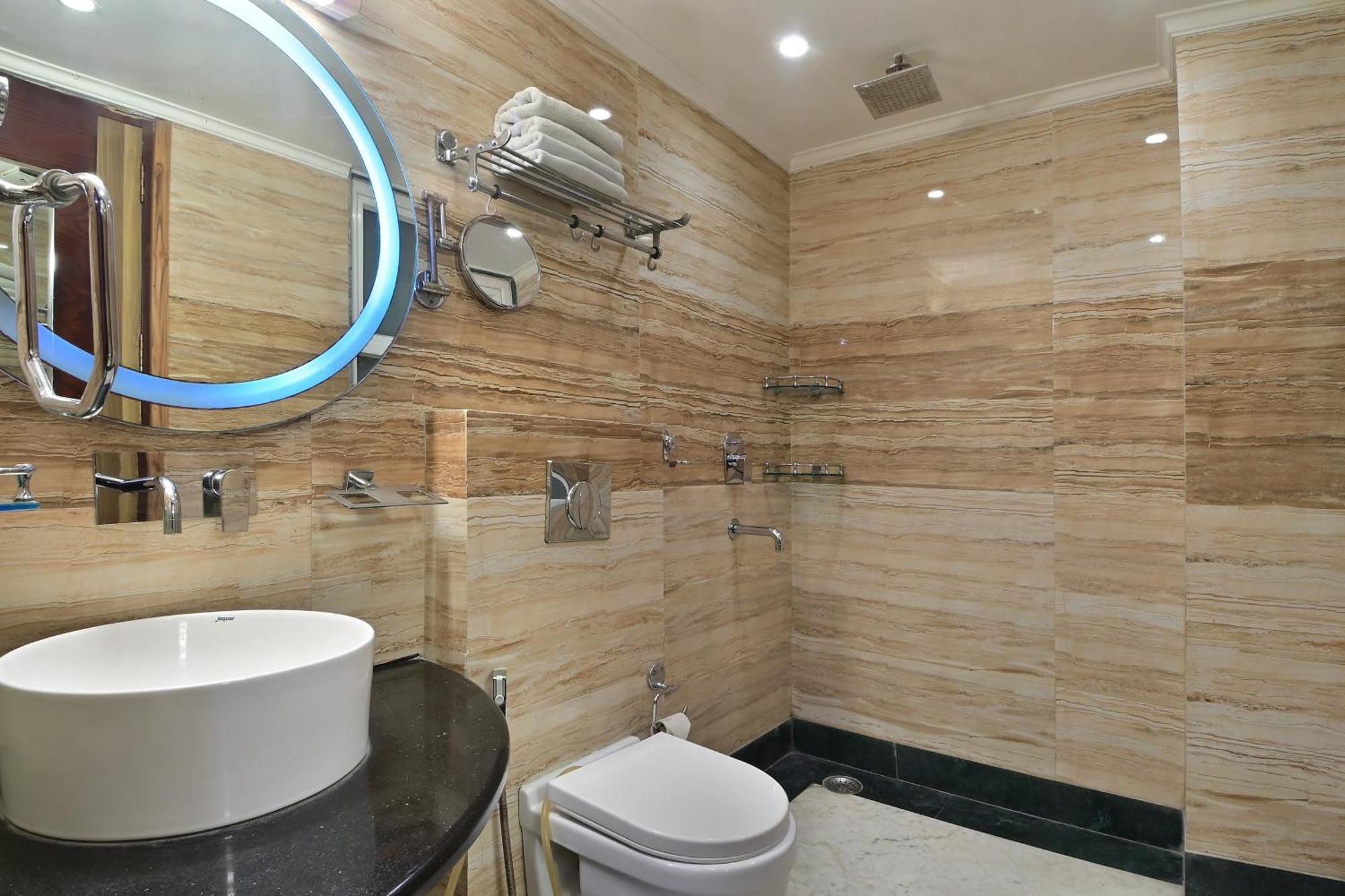 Hotel Hari Piorko Grand - 2 Min From New Delhi Railway Station Exterior foto