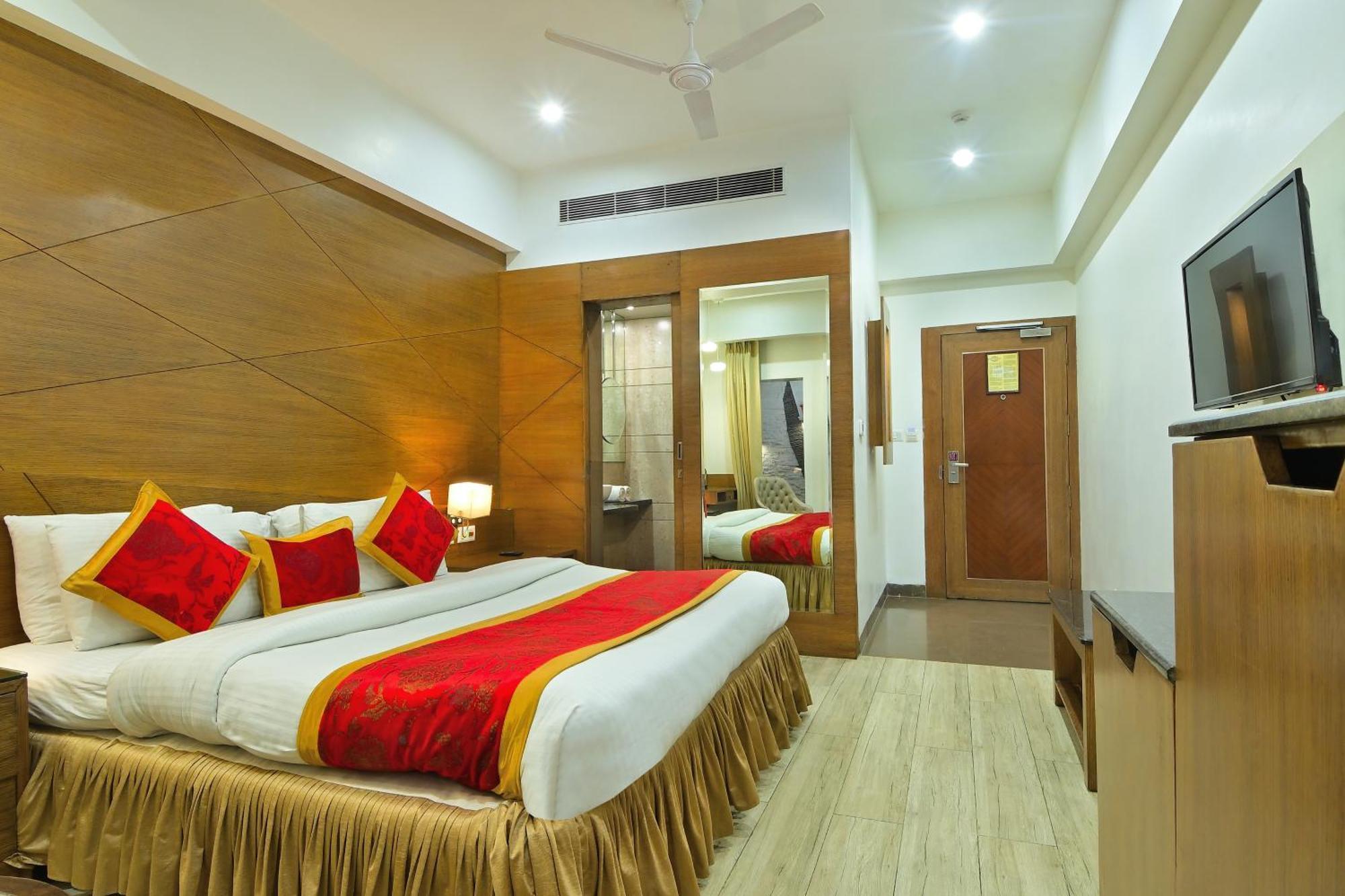 Hotel Hari Piorko Grand - 2 Min From New Delhi Railway Station Exterior foto
