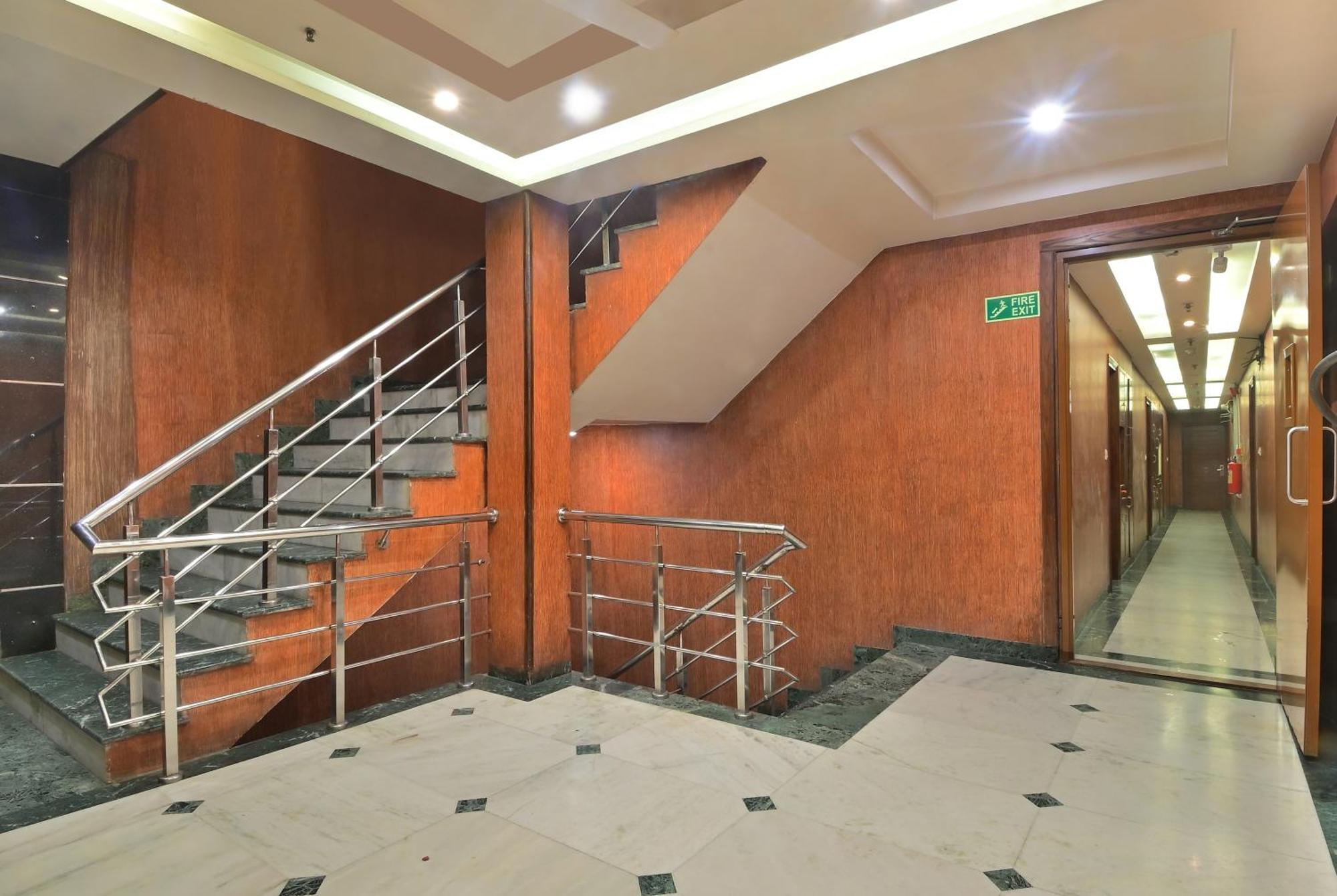 Hotel Hari Piorko Grand - 2 Min From New Delhi Railway Station Exterior foto